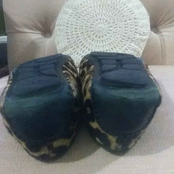Michael Kors leopard print flats - Picture 6 of 11